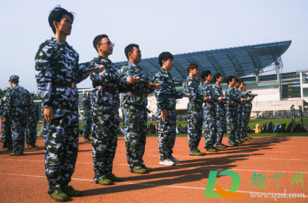 大学军训的教官是真正的军人吗1