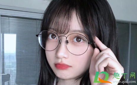 男生有女朋友还陪你聊天是喜欢吗1