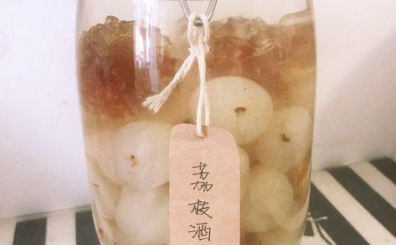 荔枝泡酒放了一年还能喝吗1