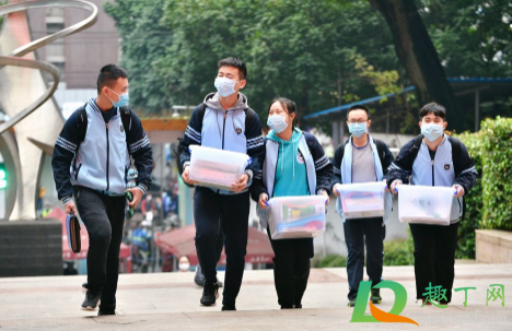 2021清明节放假大学生能出校门吗1