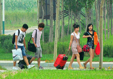 2021年大学开学前三天能进学校吗1