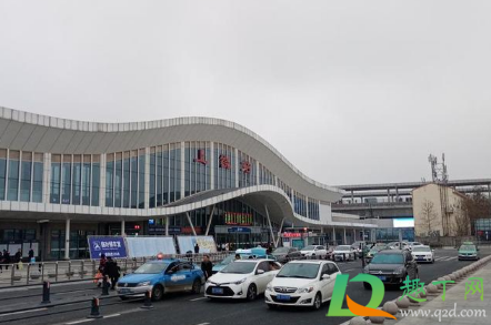 上饶火车站和高铁站在一起吗1