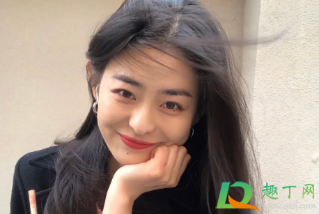 女人额头中间一条竖纹不能生儿子吗1