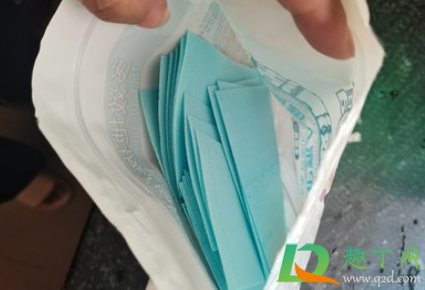 用地板清洁片地板留水印吗1
