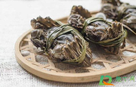 螃蟹绳子不解开可以洗吗1