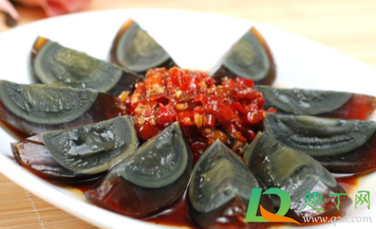 皮蛋是生蛋制作还是煮熟了制作2
