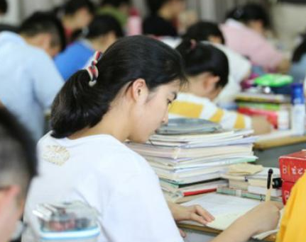 2021中考前一天看考场一般是几点2