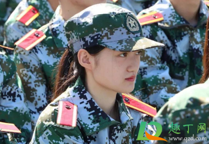 大学军训手机上交吗2