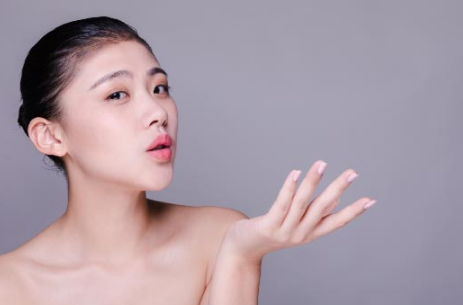 2021年暑假不出门会不会变白2