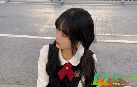 怎么委婉的问女生年龄和生日3