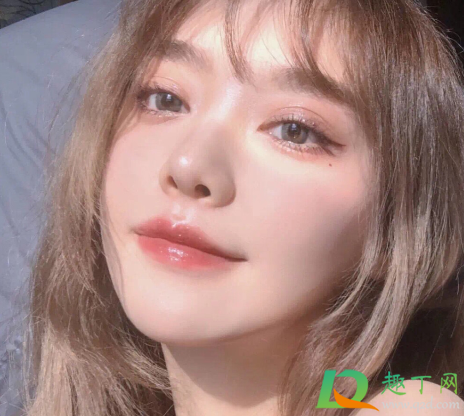 男生有女朋友还陪你聊天是喜欢吗3