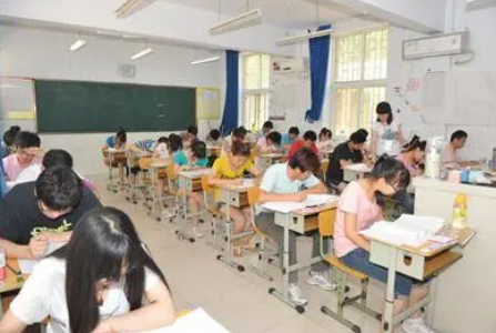 2021年高一新生开学考试题难吗3