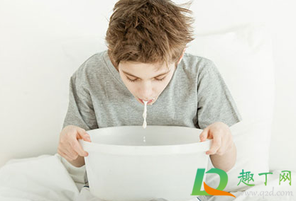 用催吐管难受吗3