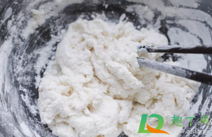 糯米粉做汤圆的步骤窍门3