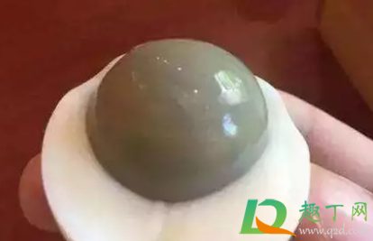 鸡蛋中间为什么有点黑4