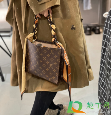lv洗漱包可以加链子吗4