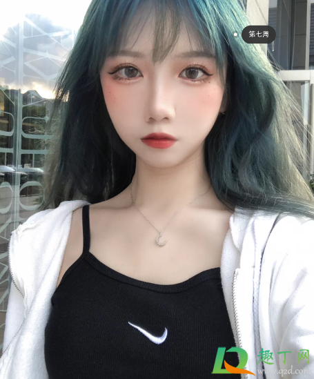 蓝黑色头发掉色过程6