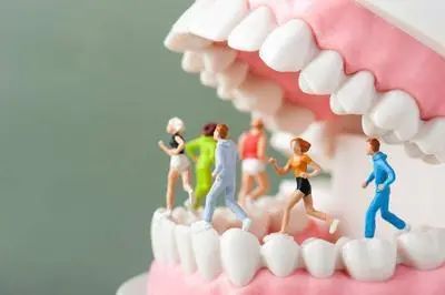 “洗牙”对牙齿有伤害吗？医生：5类人群尽量别洗牙，不要不在意