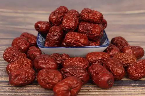 红枣，是糖尿病的“加速器”吗？医生：保护胰岛，少吃这4物