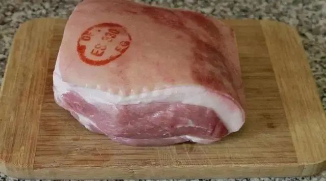 猪肉上面都有盖章，“红章”与“蓝章”有啥区别？看完别再乱买了