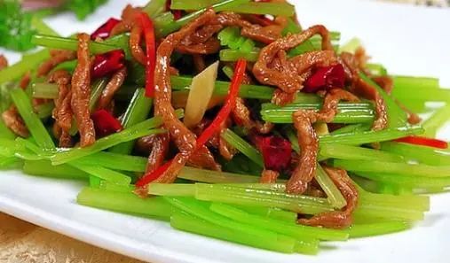 4种食物是肝脏“修复剂”，肝不好的人多吃点，肝脏或会更健康