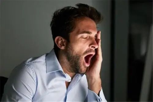 神经内科专家：脑梗来临，身体3个月前就有“暗示”，尽量早筛查