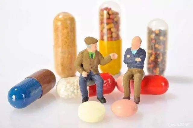 神经内科专家：脑梗来临，身体3个月前就有“暗示”，尽量早筛查