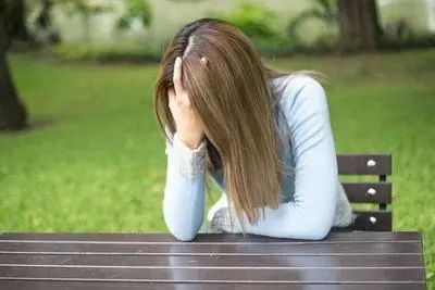 “宫颈病变”不只小腹痛，而是3个异常，若发现别蒙在鼓里