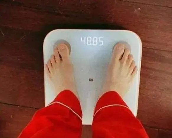 女性过了50岁，2种食物要舍得吃，堪称“天然护骨素”，更显年轻