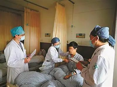 42岁男子不痛不痒，却查出肝癌，医生：身体这3处发臭，早做筛查