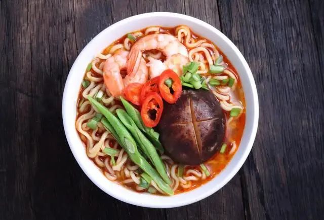 血脂高的人不能吃面条？提醒：若想稳定血脂，尽量远离这5种素食