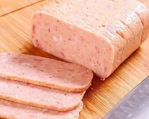 羊肉是癌症的“加速器”？医生提醒：这4种肉，请别再往嘴里塞