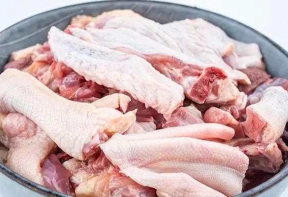 羊肉是癌症的“加速器”？医生提醒：这4种肉，请别再往嘴里塞