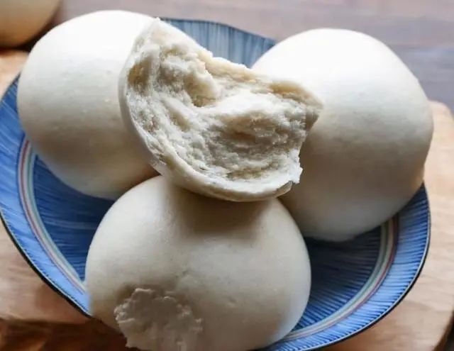 糖尿病患者不能吃馒头？医生提醒：真正不能吃的，或是这4种食物