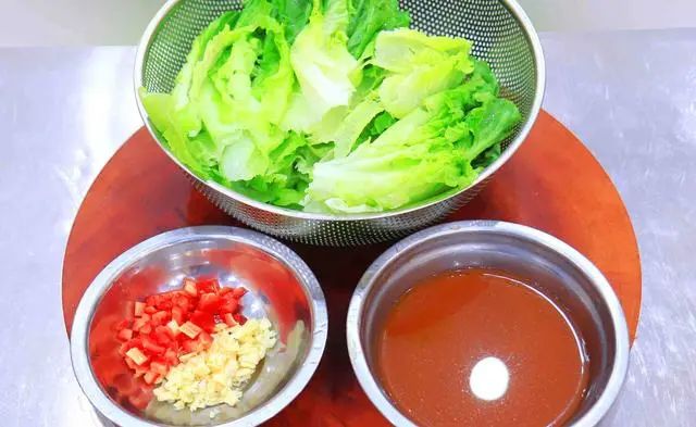 春节买菜，有钱没钱，别忘备齐6样，好吃又吉祥，兔年讨个好彩头