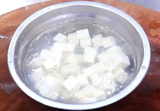 春节买菜，有钱没钱，别忘备齐6样，好吃又吉祥，兔年讨个好彩头