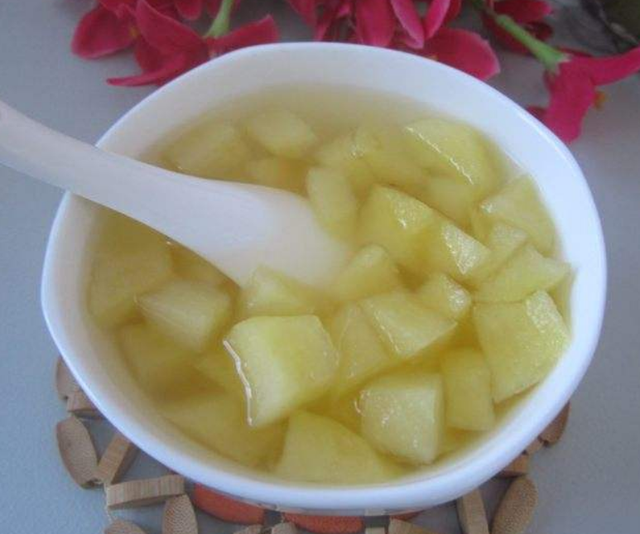 每天吃一个“煮熟”的苹果，坚持半月，“5个甜头”或悄然而至