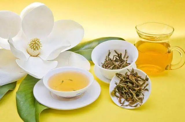 长期喝白开水与长期喝茶的人相比，谁的身体更健康？医生揭晓答案