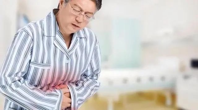 俗话“一鸽胜九鸡”，常吃鸽子肉有哪些好处？5类人需谨慎食用