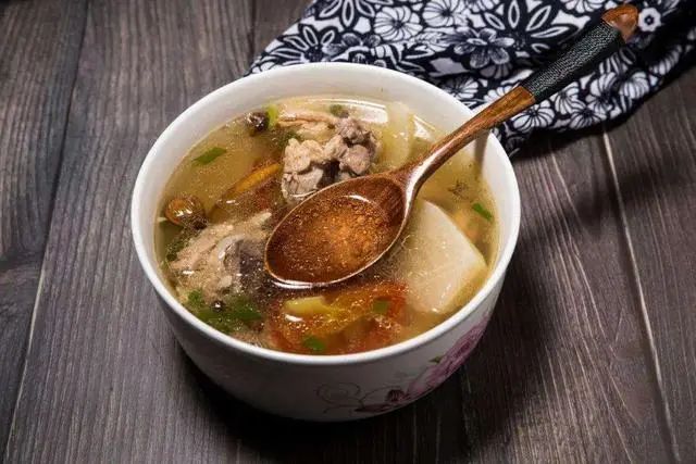 身高“抑制剂”被发现，牛奶也在其中？儿科医生：少让孩子吃