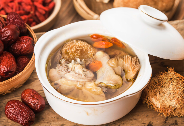 深秋进补正当时，牢记3种食物要少吃，或会越补越伤，建议了解