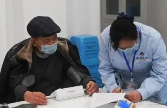 医生提醒：60岁以后做体检，没必要每项都做，做好5个检查即可