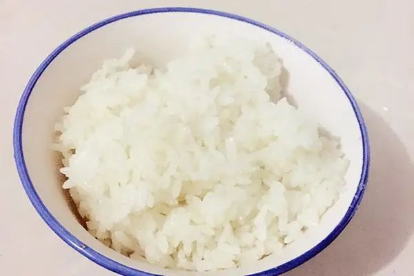 中老年人为控制血糖不敢吃米面？想要控制血糖，不能吃的是3物