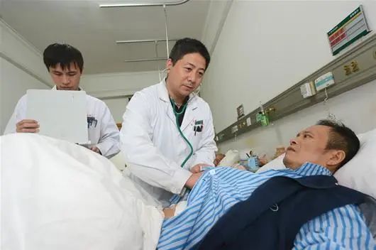 确诊癌症之后，化疗和不化疗，哪个活得久？肿瘤医生说出真相