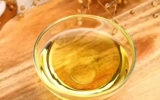 花生油、菜籽油、玉米油，哪种油健康？医生：这2种油或要少吃