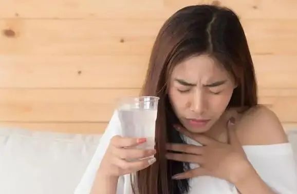 经常打嗝，是胃肠有问题吗？医生：未必，或还有这6种情况