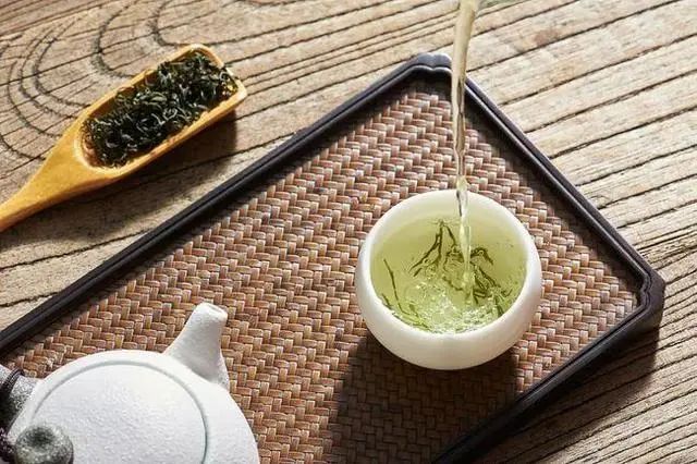 高血脂不知道吃什么？建议：吃这6类食物，对身体益处多多