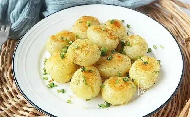 明日末伏，记得吃5种“黄金”食物，养护脾胃身体好，平安入秋