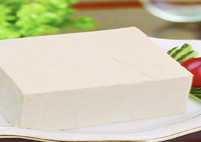 高血脂不能吃豆腐？医生：7种降脂食物常吃，血脂或“偷偷”下降