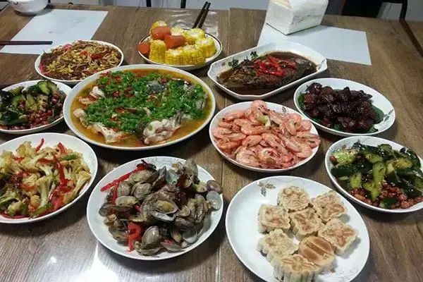 老年人“能吃是福”还是少吃为妙？饭量多与少，哪种更好？